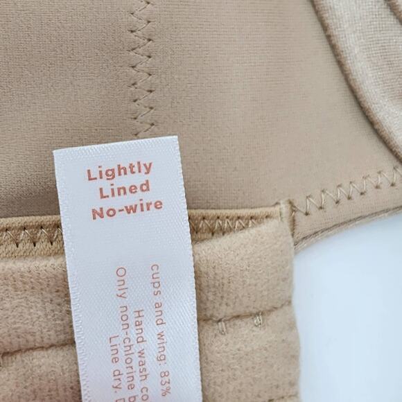 Cacique Lightly Lined No-Wire Full Coverage Back Closure Tan Bra Size 46B - Picture 3 of 4
